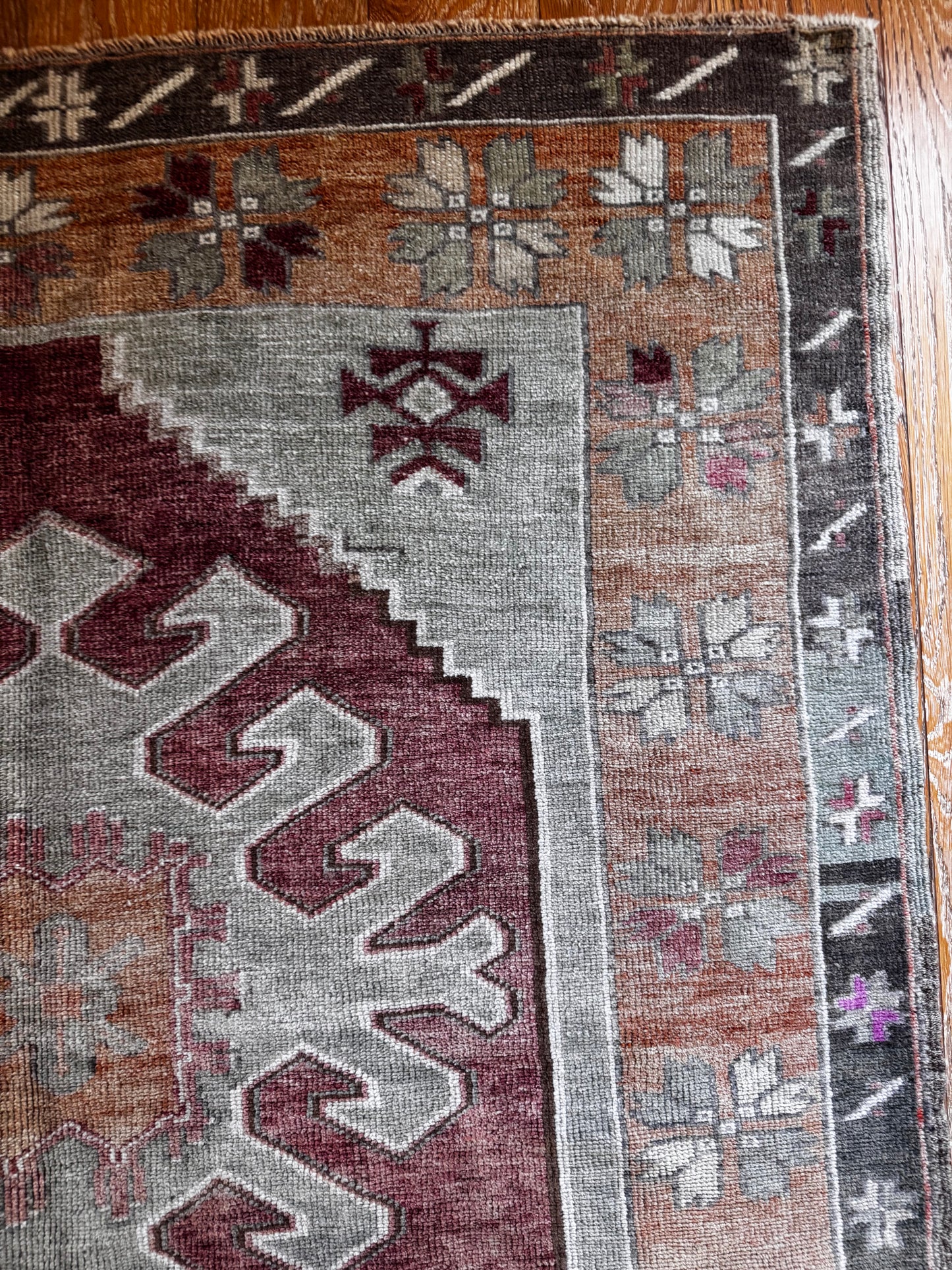 Barry (4’9” x 9’3”)