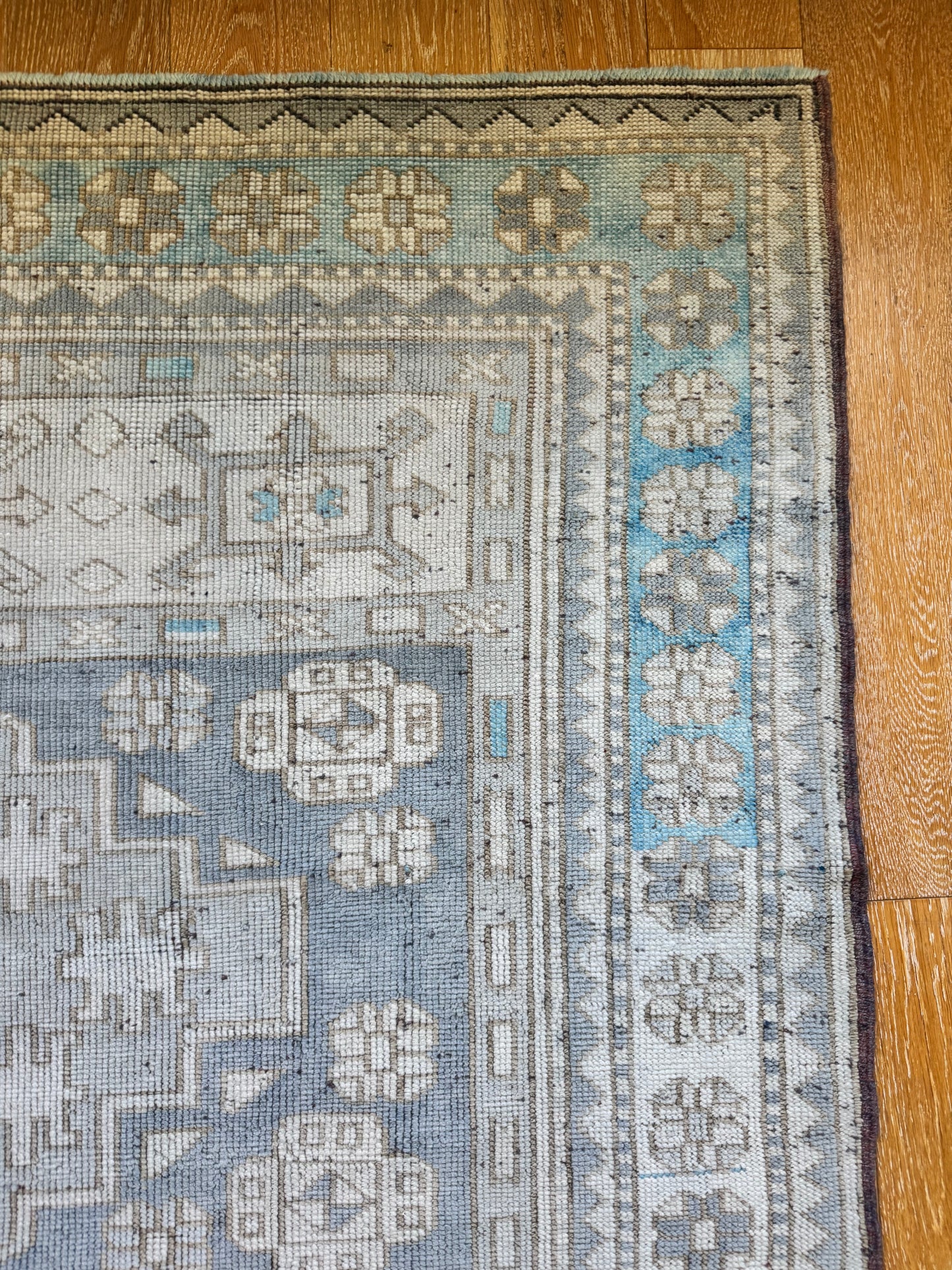 Blu (5’5” x 8’)