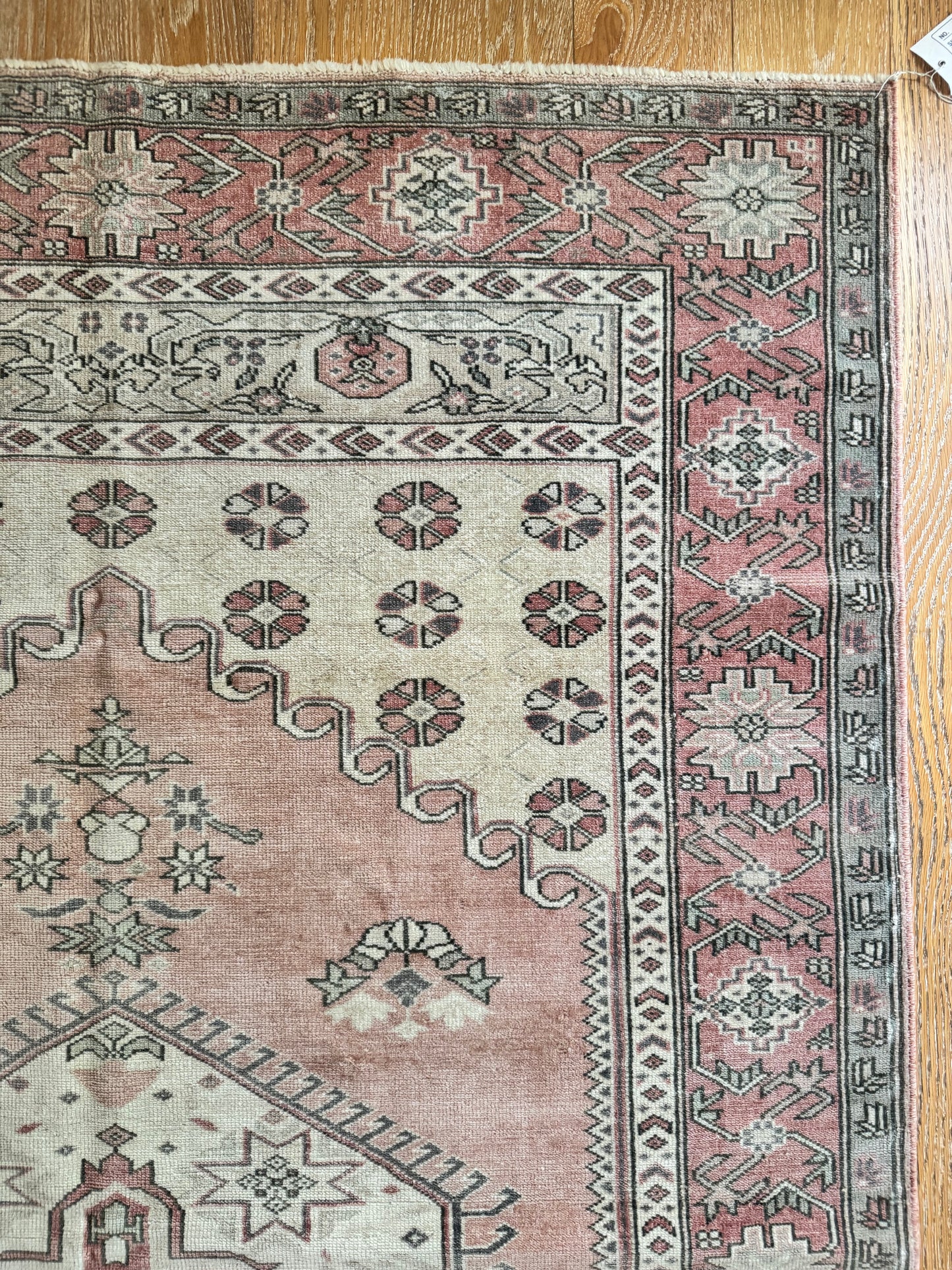 Trace (4’8” x 7’1”)