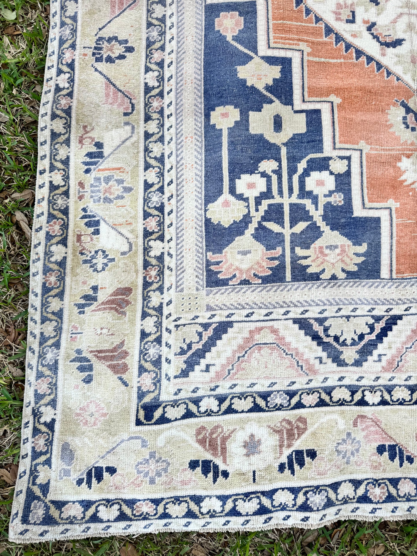 Peaches (5’8” x 11’)