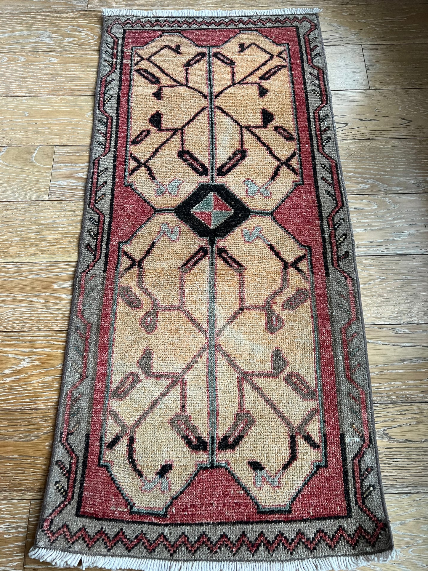 Tiny 18 (4’1” X 1’10”)