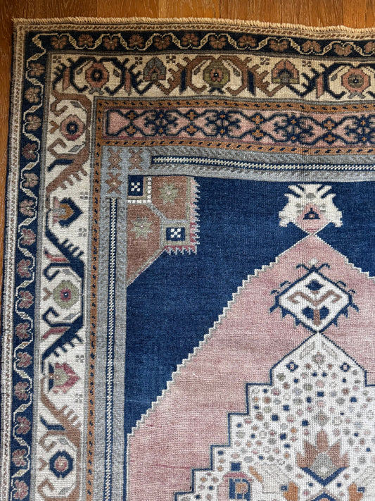 Blue (4’6”x8’3”)