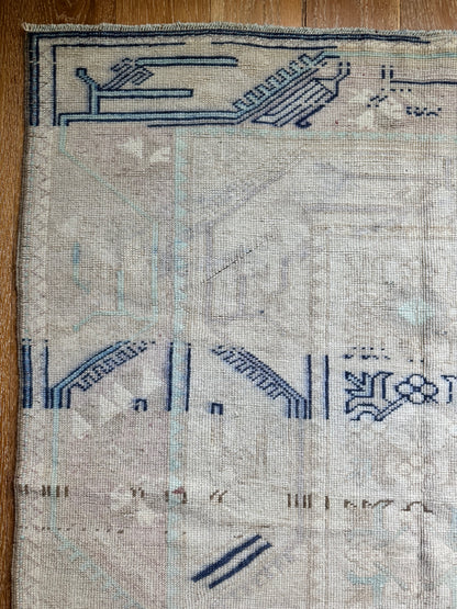 Ghost (4’x6’7”)