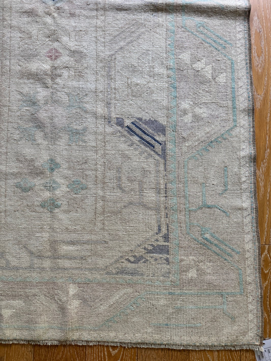 Ghost (4’x6’7”)