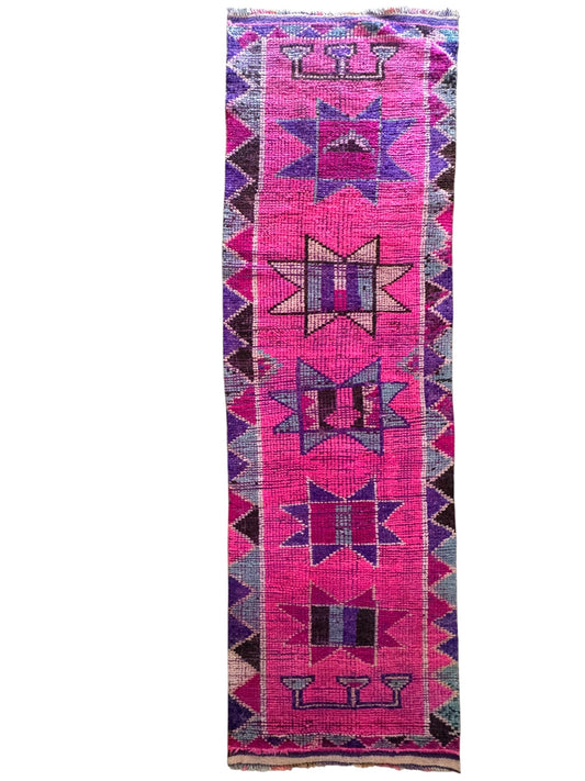 Belle (2’11” x 9’6”)