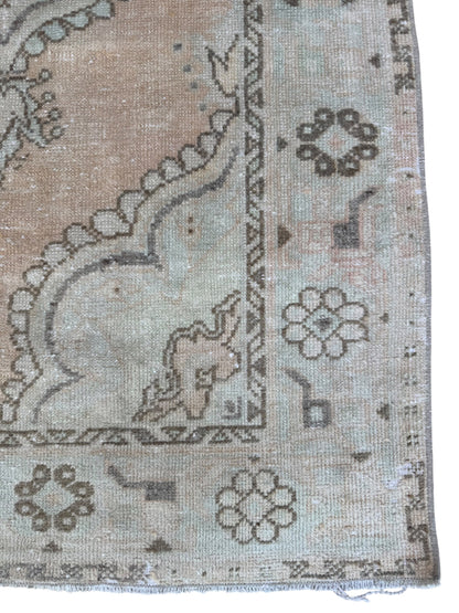 Jewel (3’2” x 6’2”)