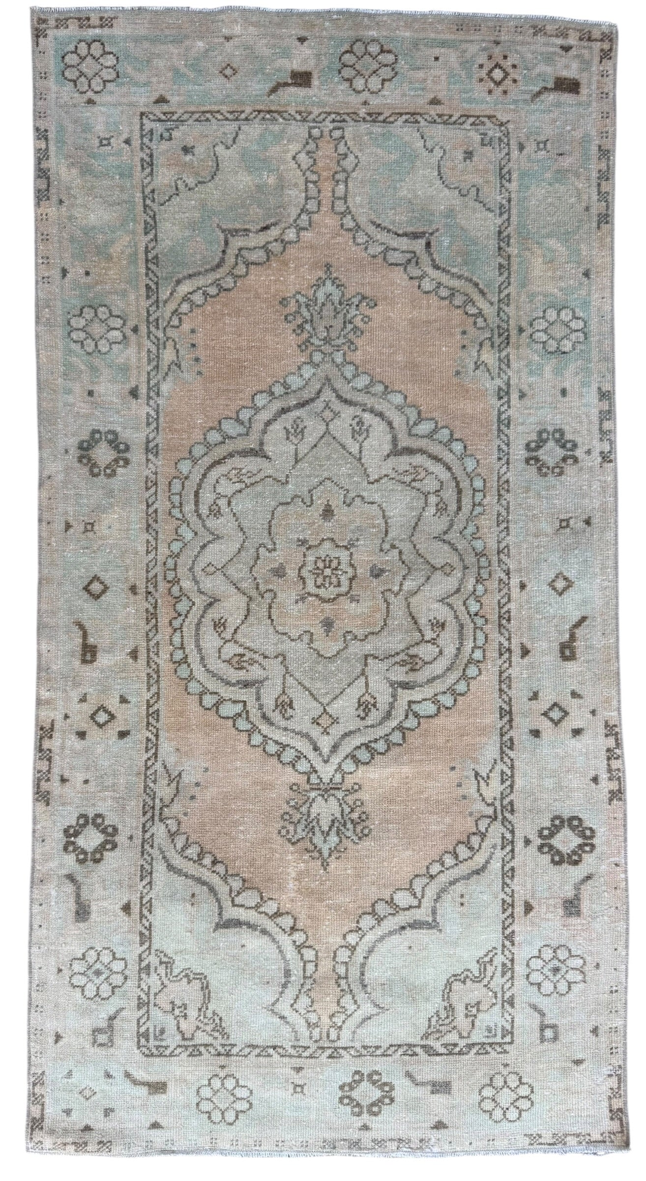 Jewel (3’2” x 6’2”)