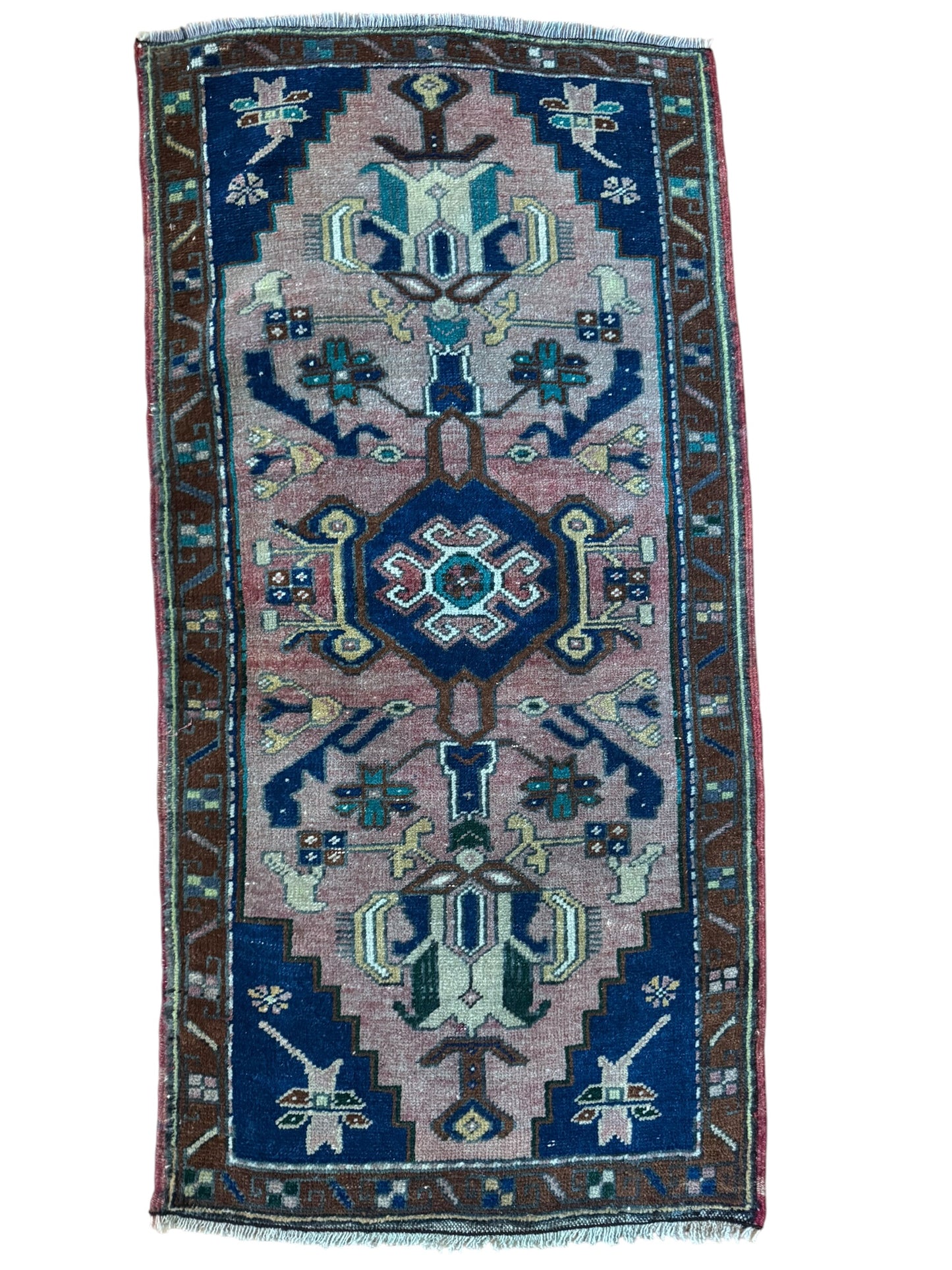 Tiny 4 ( 3’9” x 1’10”)