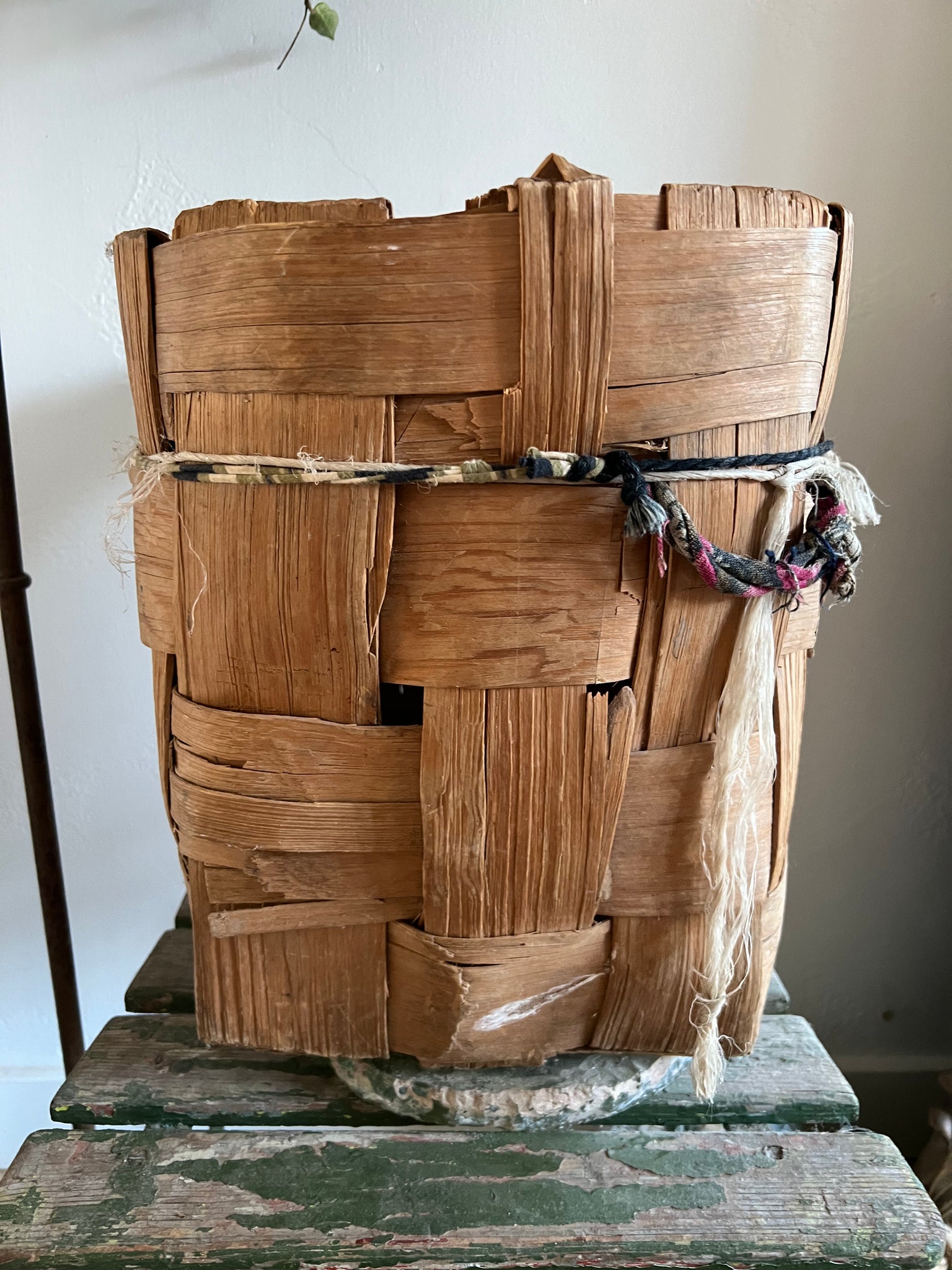 Antique Fishing Basket – The Southern Loom LLC